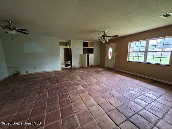5th image of 180 Lee Rd