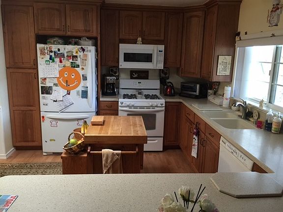3rd image of 128 Tranquila Dr