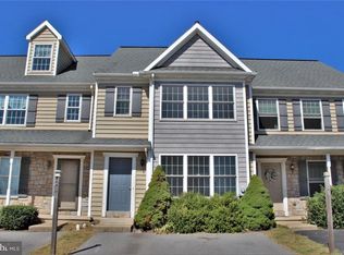 210 Kentwell Dr, York, PA 17406
