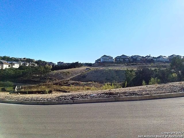 1st image of 402 Majestic Blf