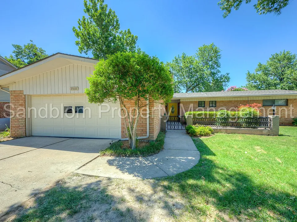 7510 E 53rd Pl