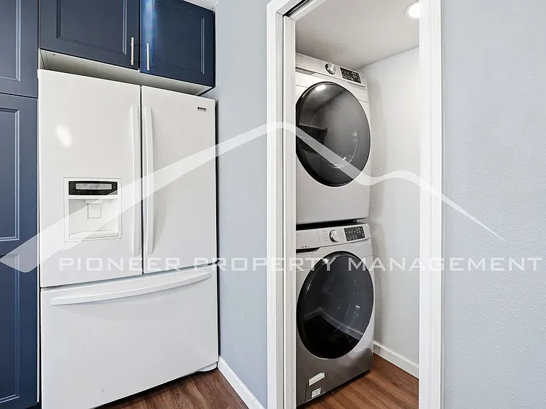 655 S Xenon Ct — Photo 9
