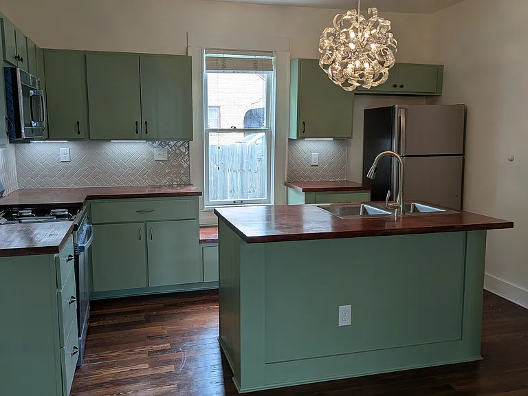 Kitchen, all new appliances