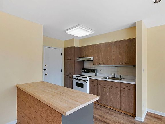 5th image of 8710 Skokie Blvd APT 2F