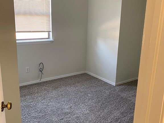 3rd image of 2332 Heatherfield Ln #2332