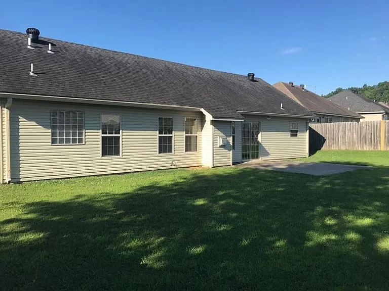 13902 Chrys Cv — Photo 4