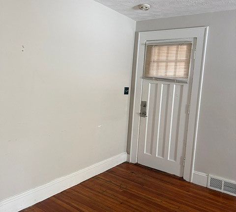 3rd image of 49 Perth Street