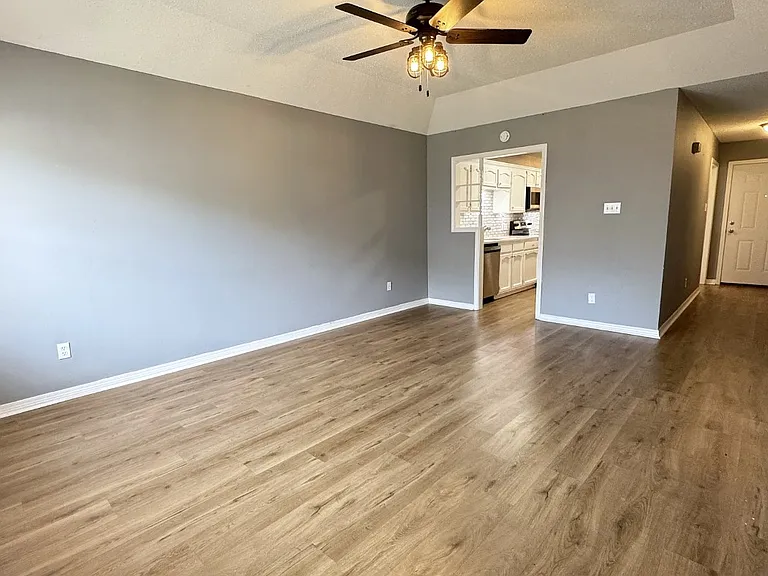 206 Splane Dr — Photo 12