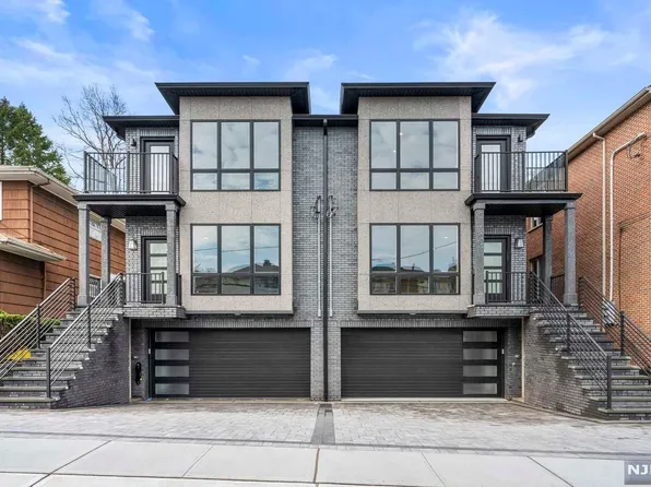 22 E Ruby Ave #A, Palisades Park, NJ 07650