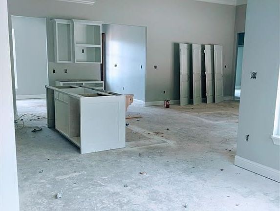2nd image of 112 Eastin Cir