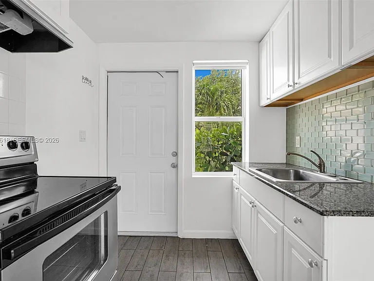 529 NW 88th St — Photo 16