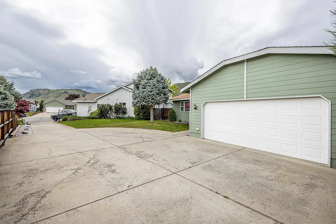 3 bed, 1495 sqft, $2,450 — Photo 4
