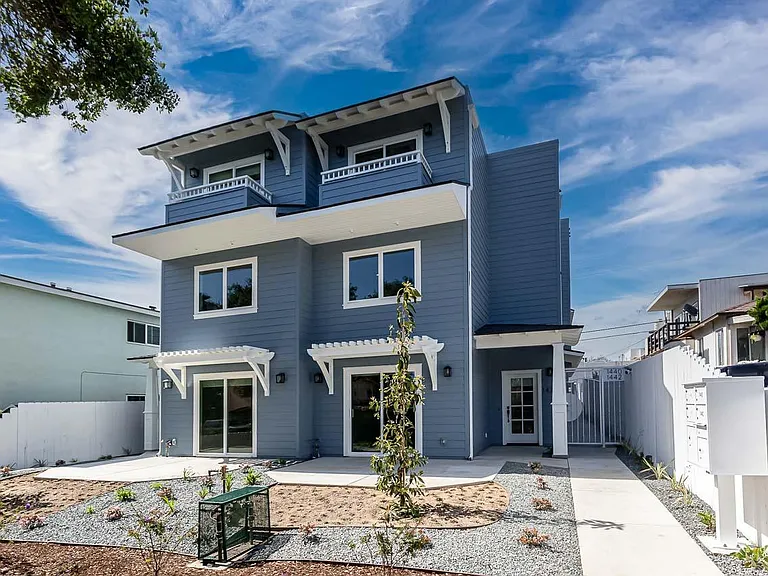 1438 Hornblend St — Photo 1
