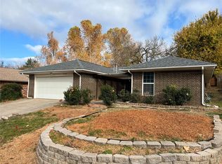 1904 Willow Creek Rd, Edmond, OK 73013