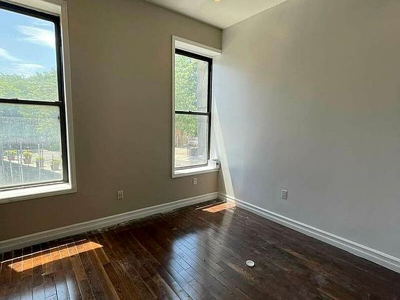4th image of 510 Washington Ave #4