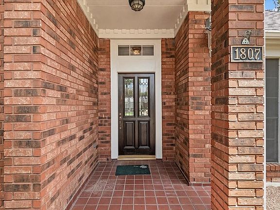 5th image of 1807 Lowell Ct