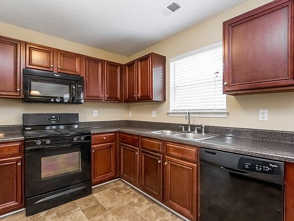 5th image of 3747 Rosebud Park Dr