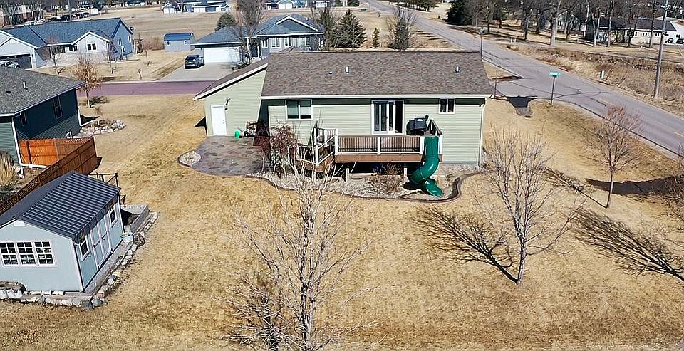 2nd image of 102 Aspenwood Dr