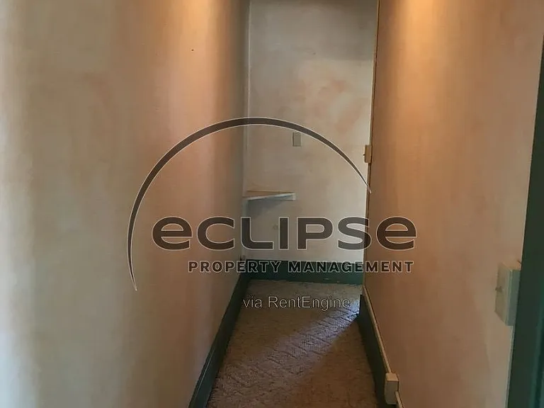 711 2nd St #4 — Photo 11