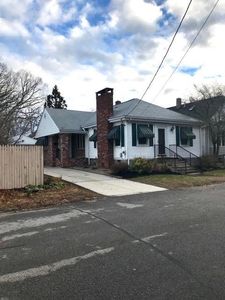 196 Gates St SE, Pawtucket, RI, 02861