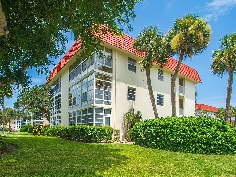 5400 Highway A1A #E18 — Photo 35
