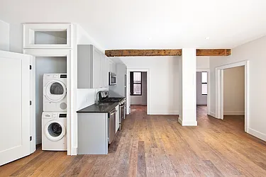 Rented by R New York