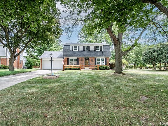 3rd image of 30180 Northgate Dr