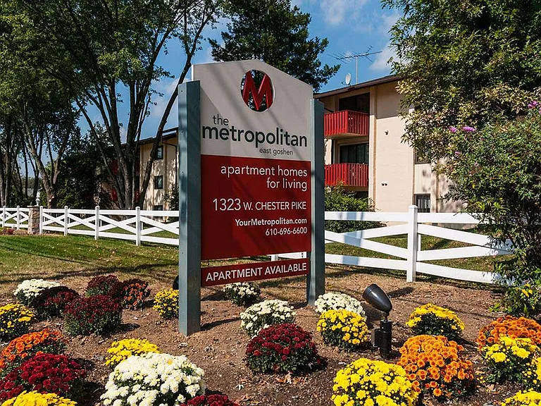 Metropolitan East Goshen — Photo 26