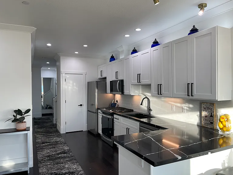 1060 Beacon St — Photo 11