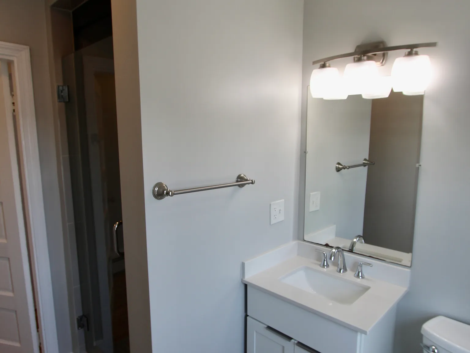 2 bed, 1.0 bath, $2,400 — Photo 4
