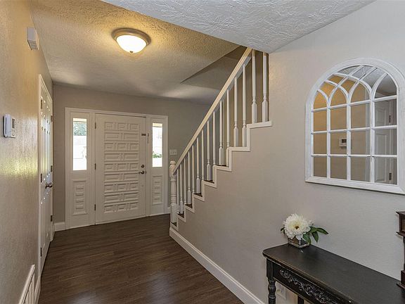 4th image of 5860 Pinkstaff Ln