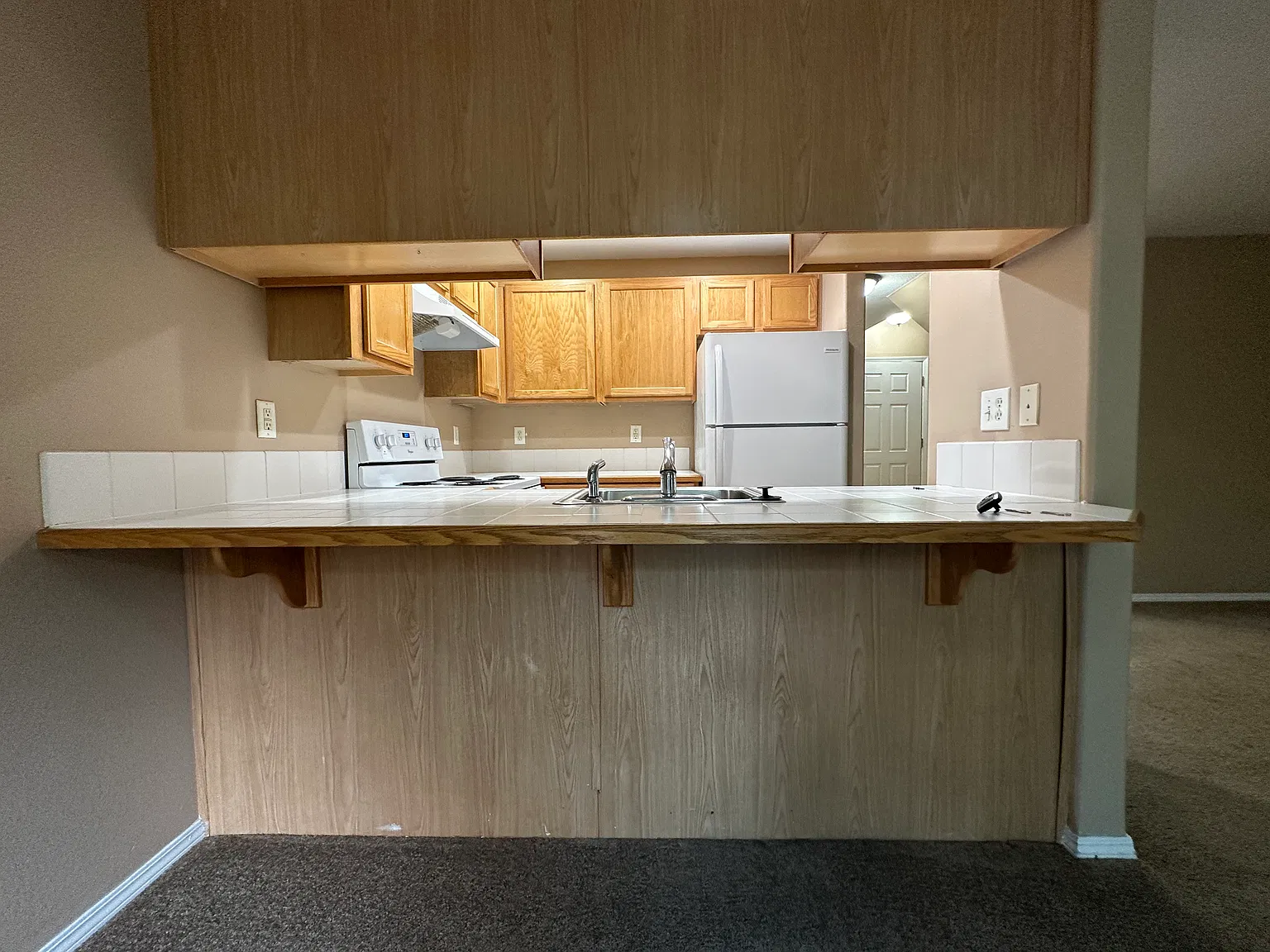 3 bed, 2.5 bath, 1200 sqft, $2,350 — Photo 4