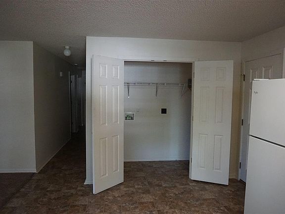 5th image of 8669 Figland Ave