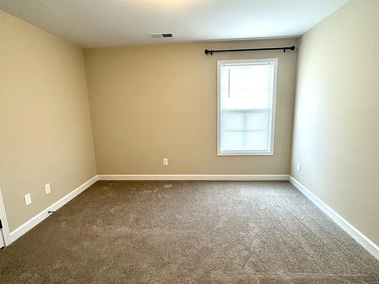 613 Estrella Dr — Photo 25