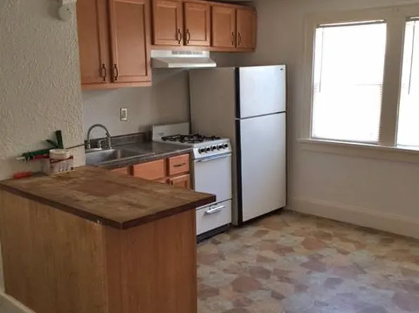 1683 N Franklin Pl APT 6, Milwaukee, WI 53202