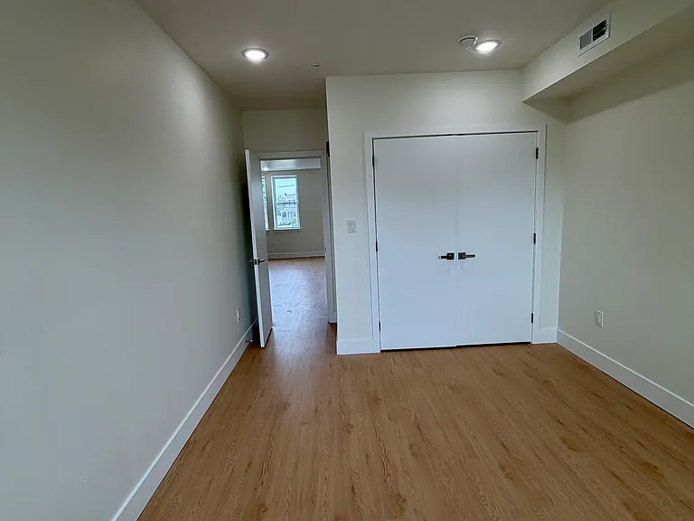 4212 Lancaster Ave #201 — Photo 17