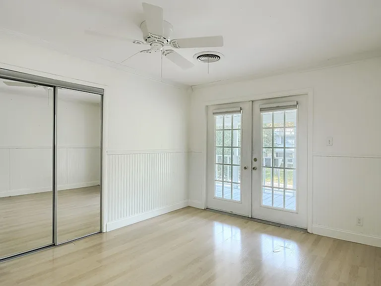1011 Berrywood Dr — Photo 17