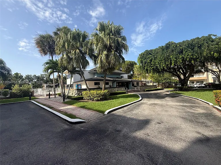 7755 SW 86th St #C-303 — Photo 14