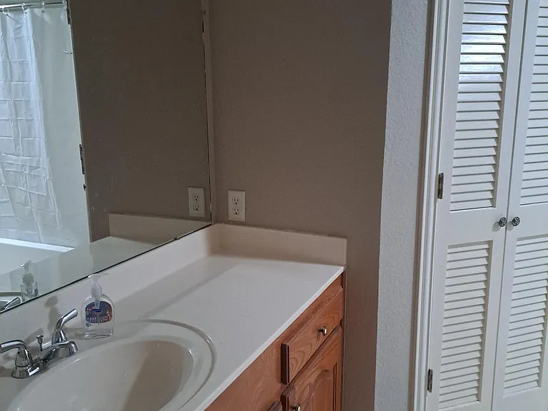 1405 Nottingham Dr — Photo 9