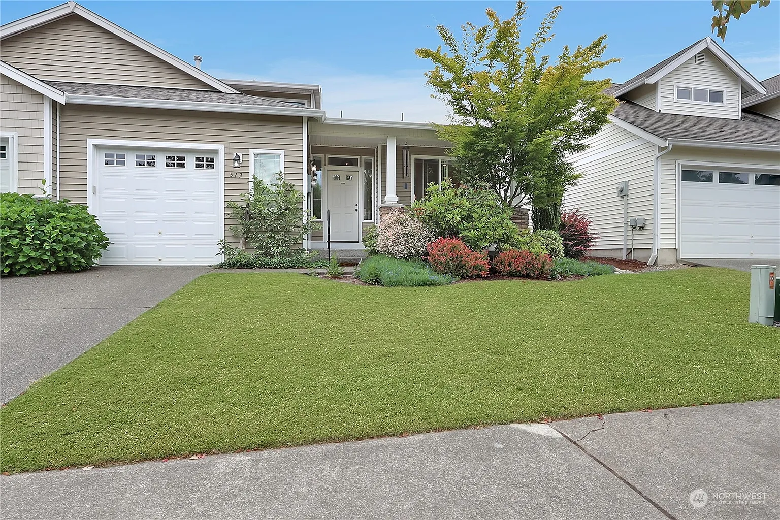 513 Yauger Way NW photo 1