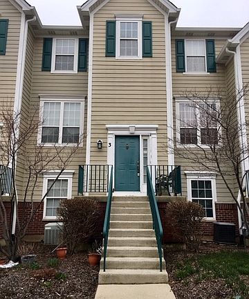 2nd image of 2412 Courtyard Cir Unit 3