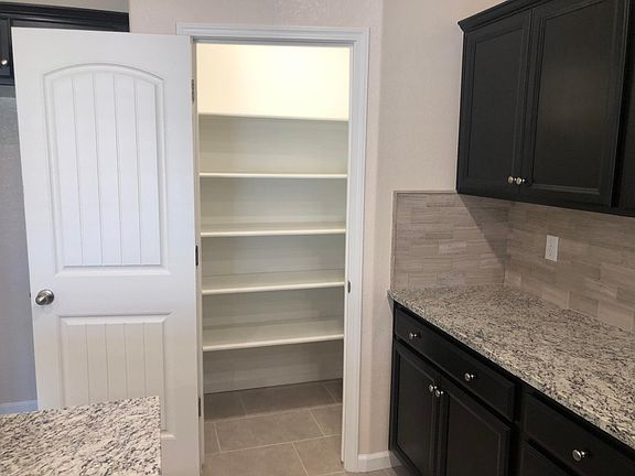 5th image of 2041 Madeline Dr