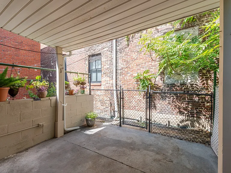 40 E Fort Ave — Photo 2