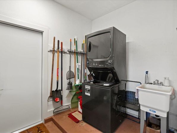 30 Hoe Pl, Paia, HI 96779