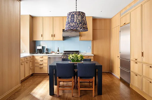 Sold by Stribling | media 18