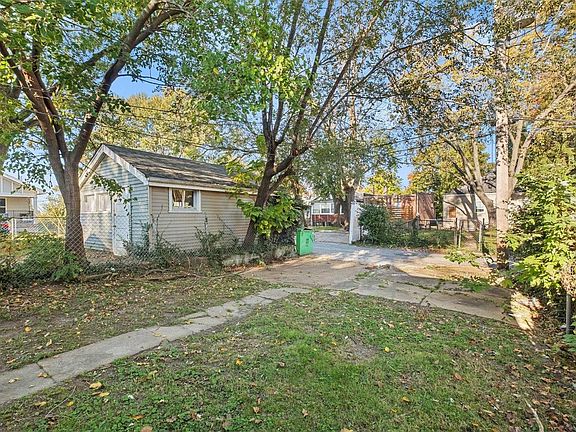 4th image of 6119 Alabama Ave