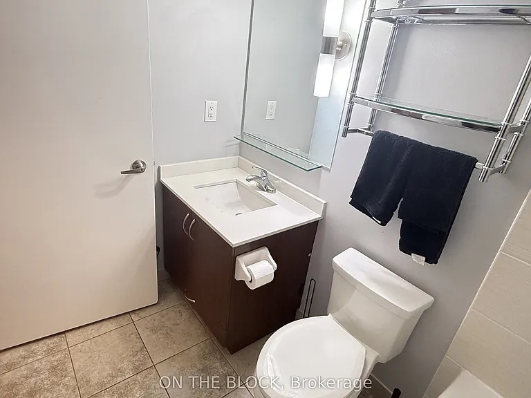 320 Richmond St E #313 — Photo 9