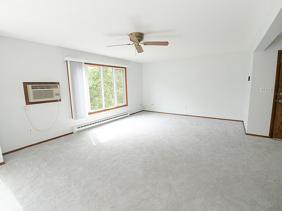 2nd image of 3518 Cherry St APT D10