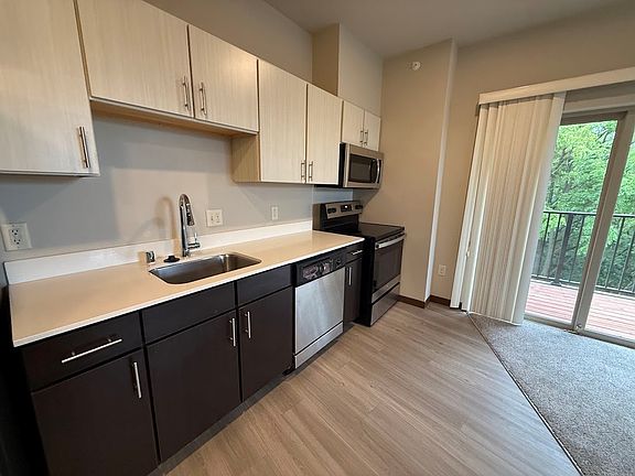 3rd image of 5414 Mineral Point Rd #317