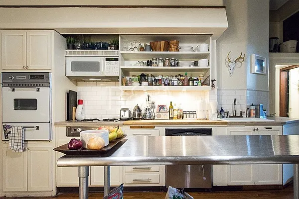 Rented by Brick&Mortar | media 31